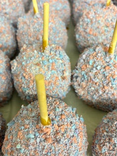 Cotton Candy Caramel Apple